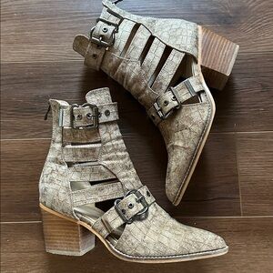 Faux Crocodile Light Brown Buckle Booties 9
